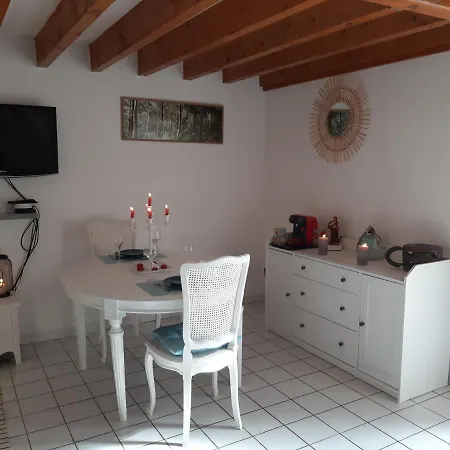 Maison Domaine Du Lac, Piscine * Mèze